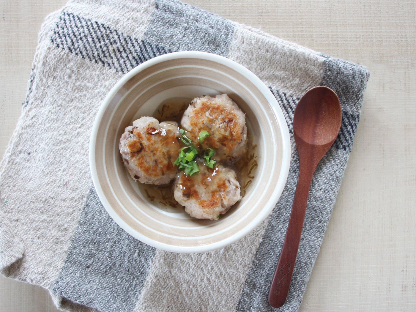 mogcookのお魚離乳食レシピ　魚とれんこんまんじゅうのもずく餡