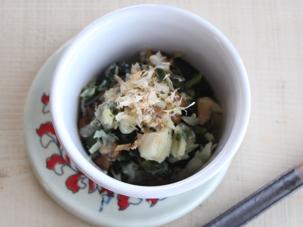 mogcookのお魚離乳食レシピ　魚とほうれん草のなめこ和え